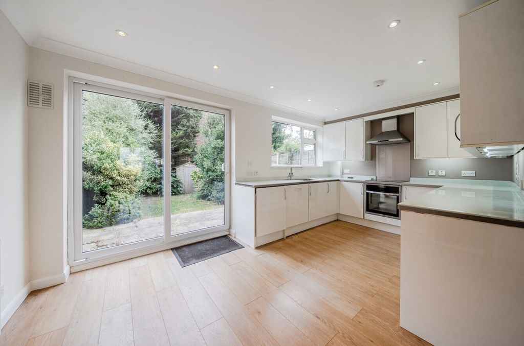 Property photo 3 of 20 1497411-5-6A5F9c7...