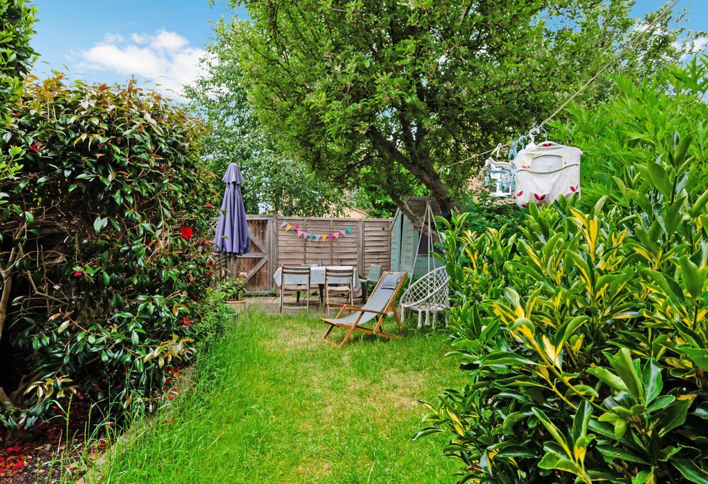 Property photo 1 of 16 Picture No. 05
