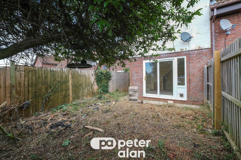 Property photo 2 of 8