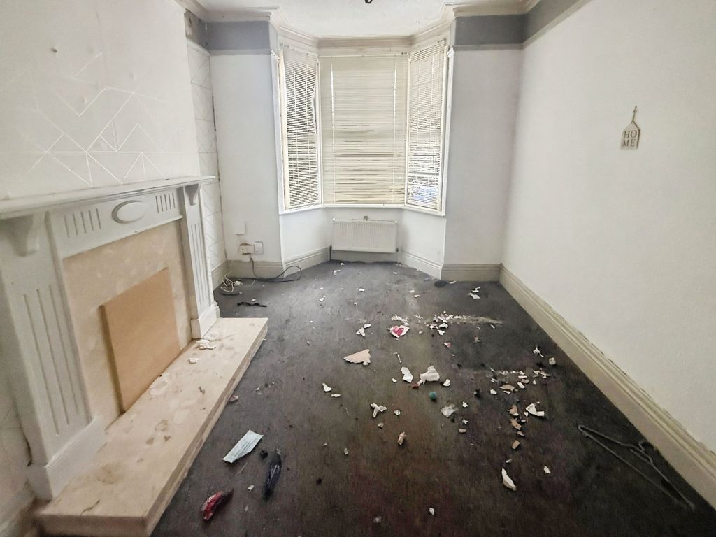 Property photo 2 of 15 Living Room