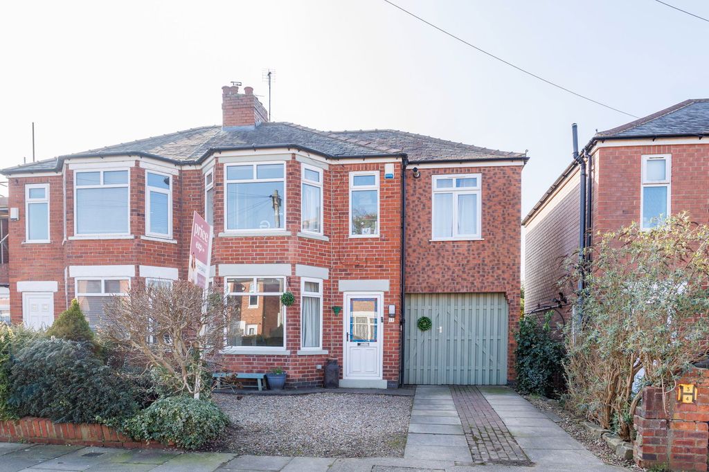 Property photo 1 of 22