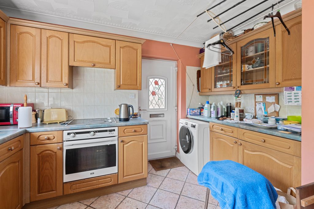 Property photo 2 of 24