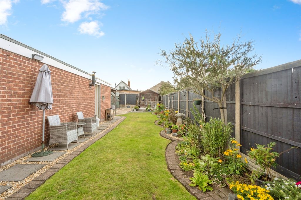 Property photo 3 of 14