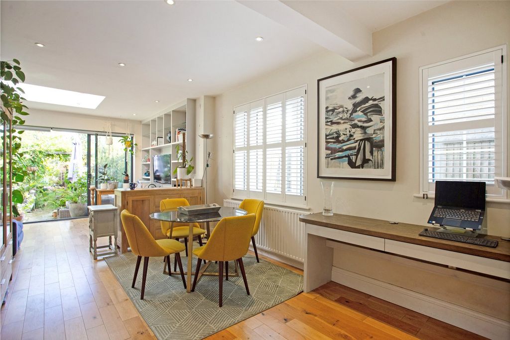 Property photo 2 of 15 Dining Area