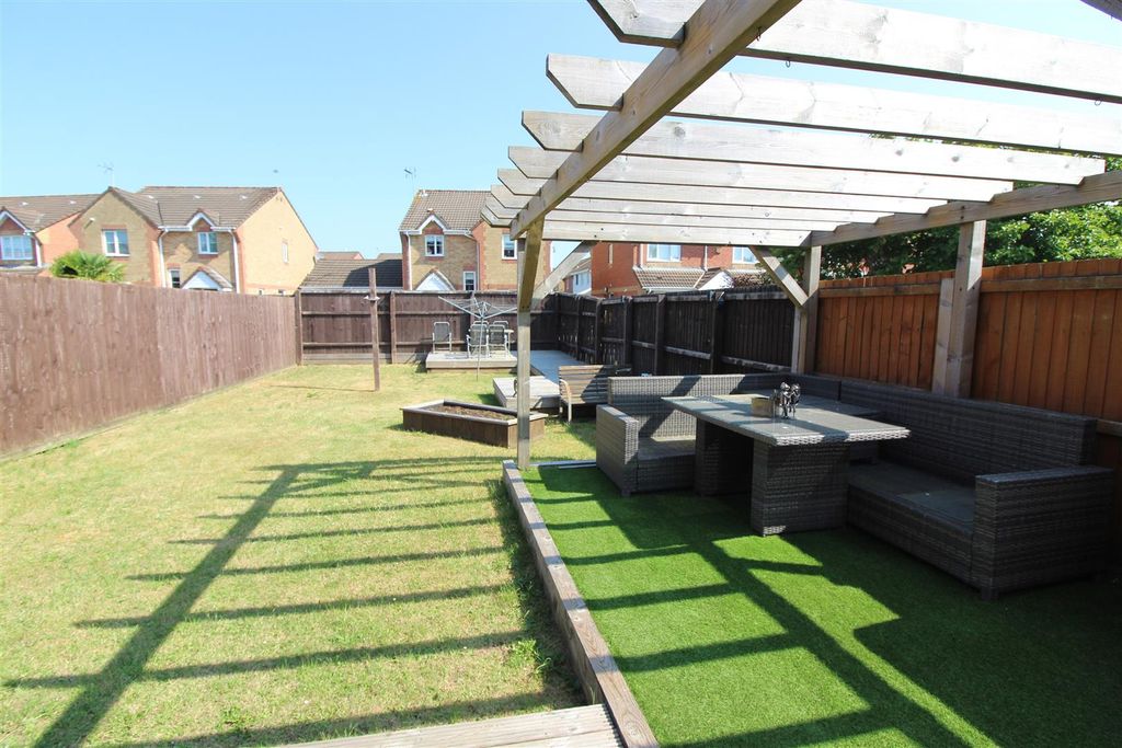 Property photo 2 of 31 Rear Garden