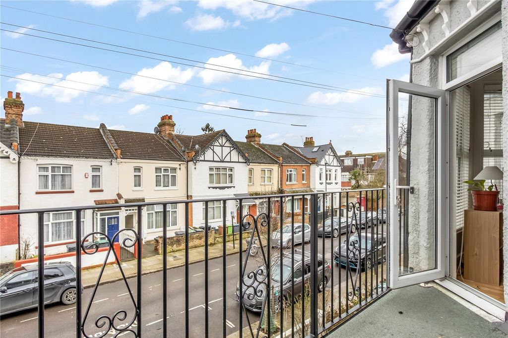 Property photo 3 of 21 Picture No. 07