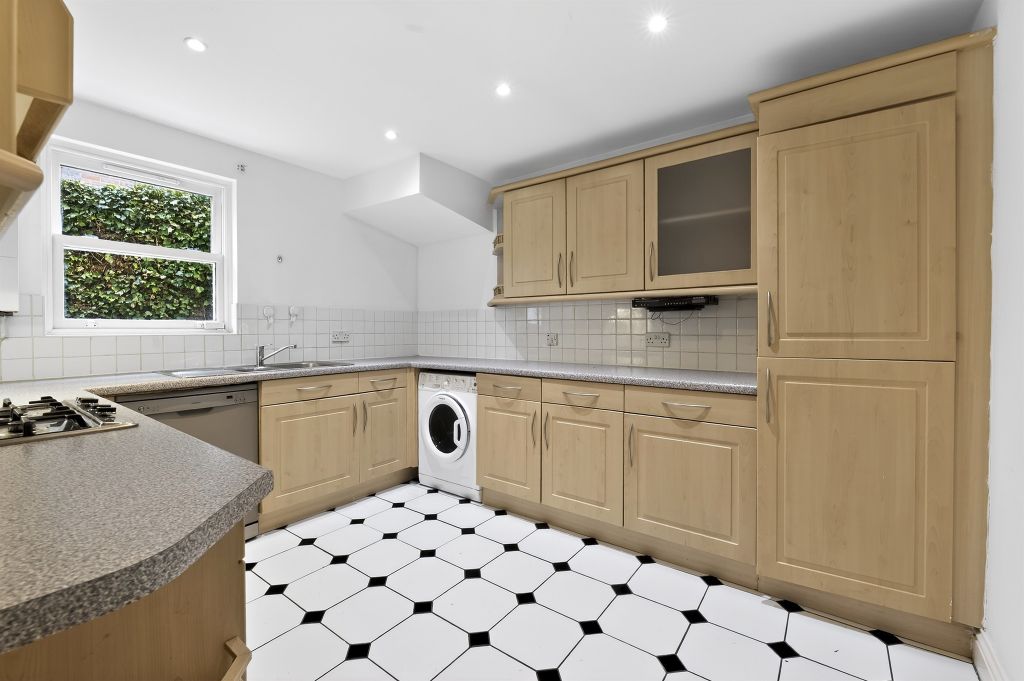 Property photo 3 of 9