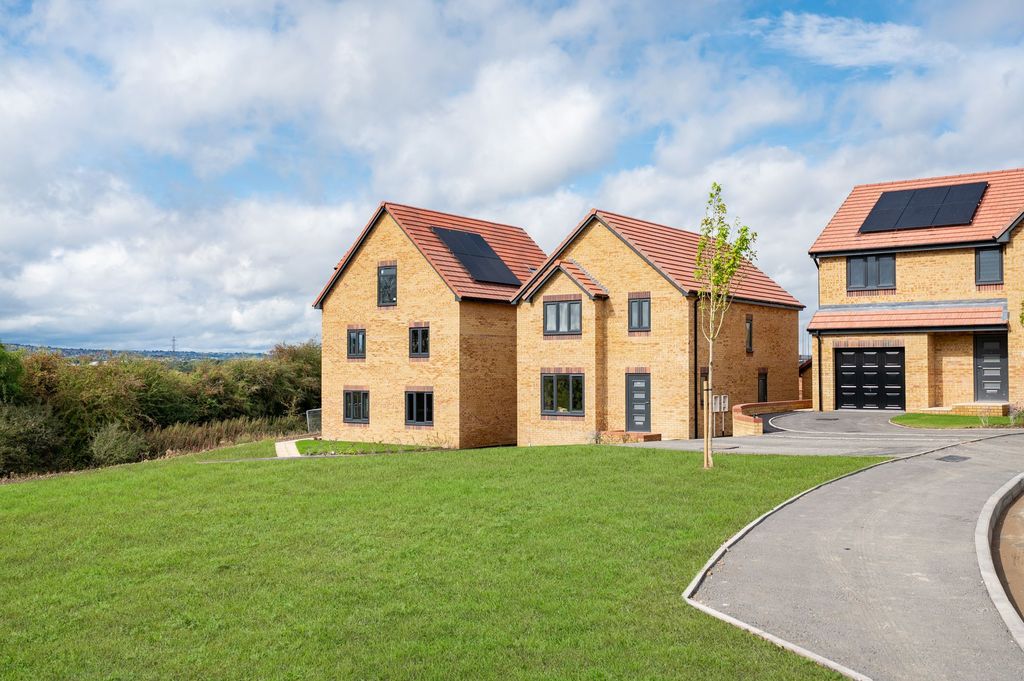 Property photo 1 of 26