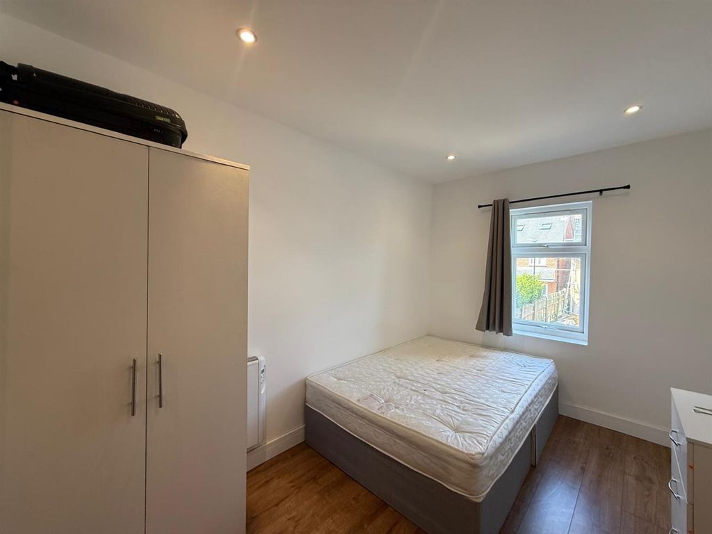 Property photo 3 of 9 c.Jpg