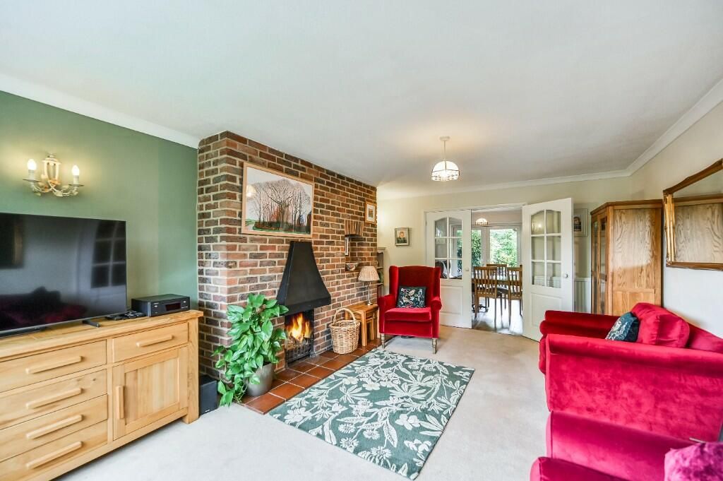 Property photo 2 of 31