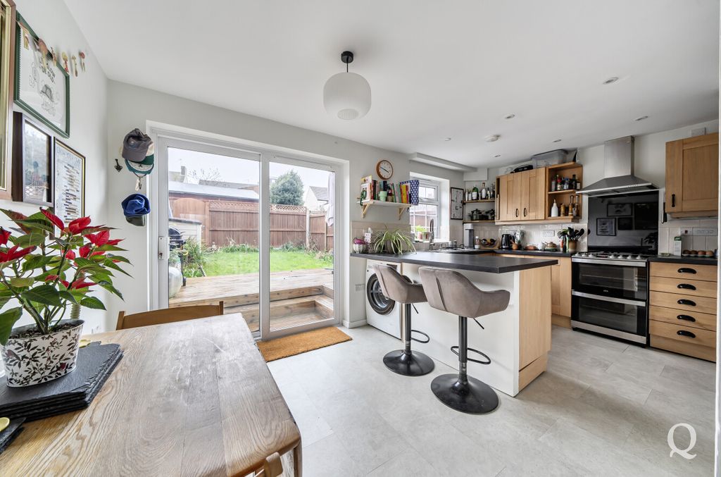 Property photo 3 of 21 520836B1-29Ca-45d...