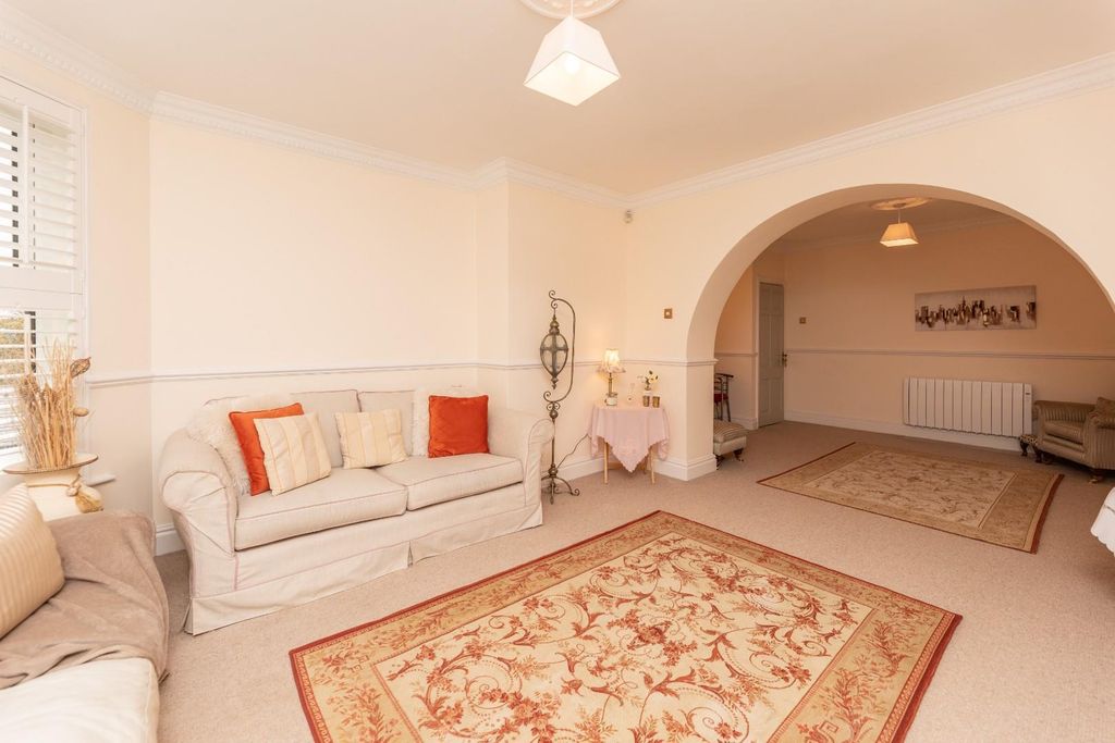 Property photo 3 of 18 3.Jpg