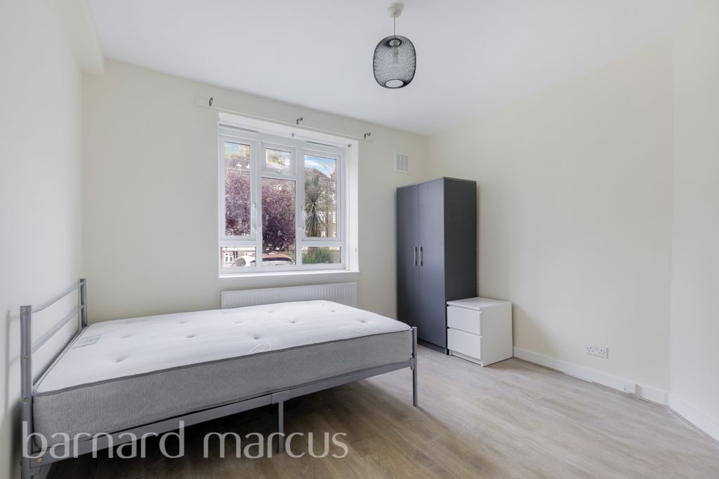 Property photo 3 of 8 Bedroom