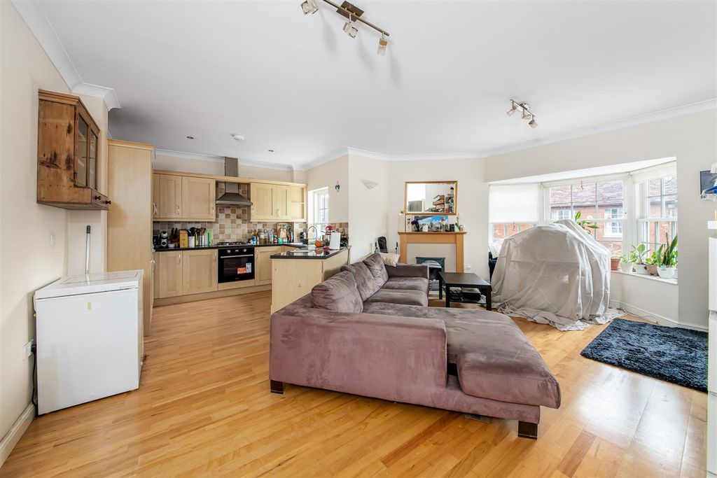 Property photo 2 of 9 59A Lounge.Jpg