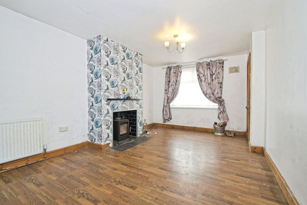 Property photo 3 of 16