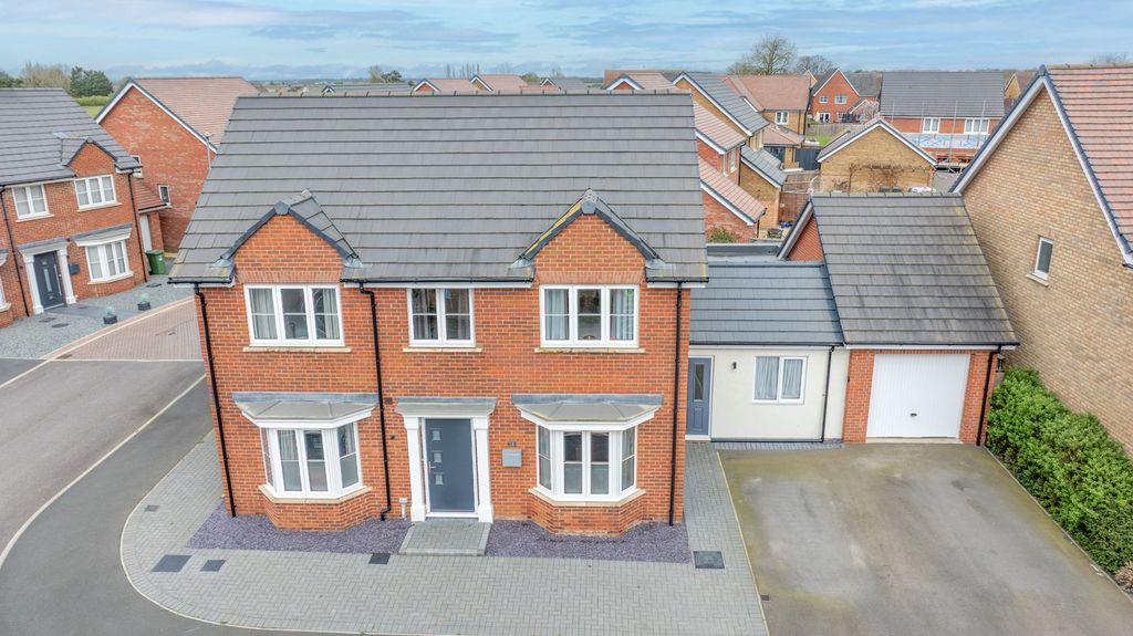 Property photo 3 of 40