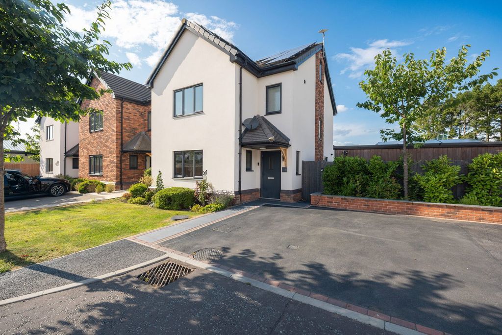 Property photo 3 of 43