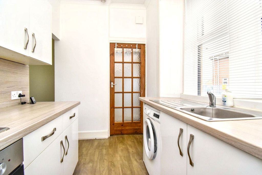 Property photo 3 of 8 Kitchen Angle 2