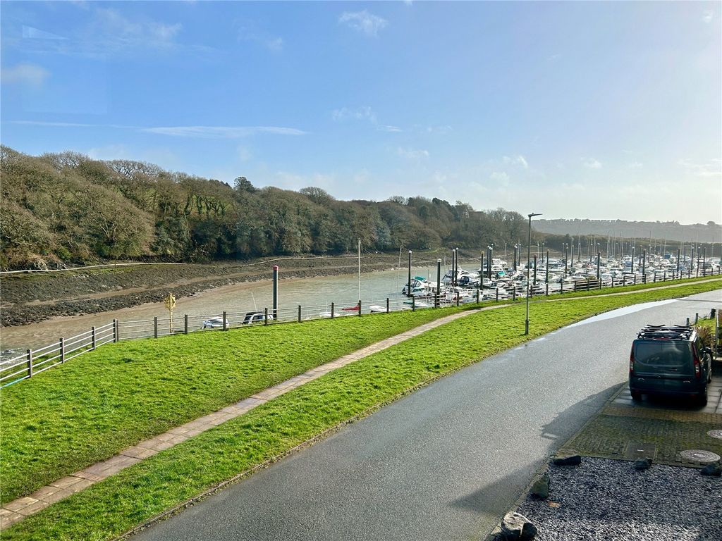 Property photo 3 of 12 Picture No. 21