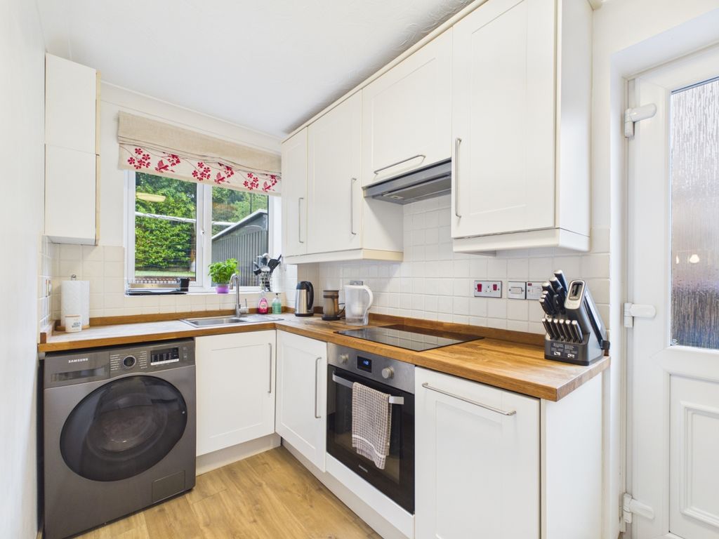 Property photo 2 of 14 Cam01445G0-Pr0884-Still005