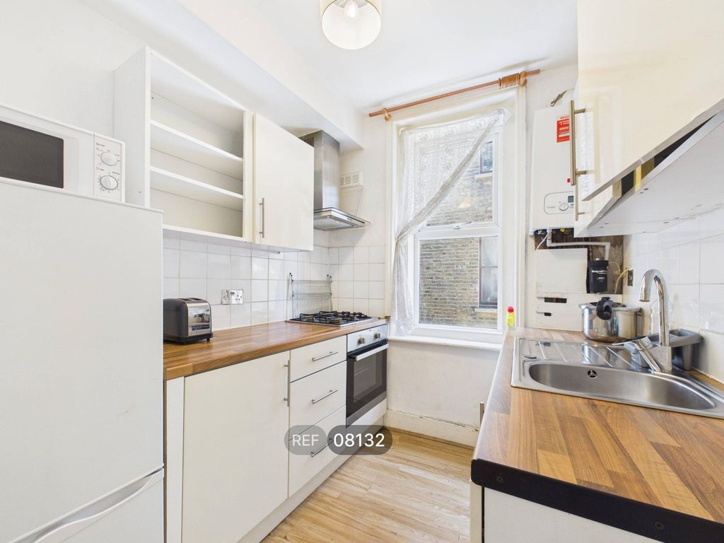 Property photo 2 of 5 Kitchen