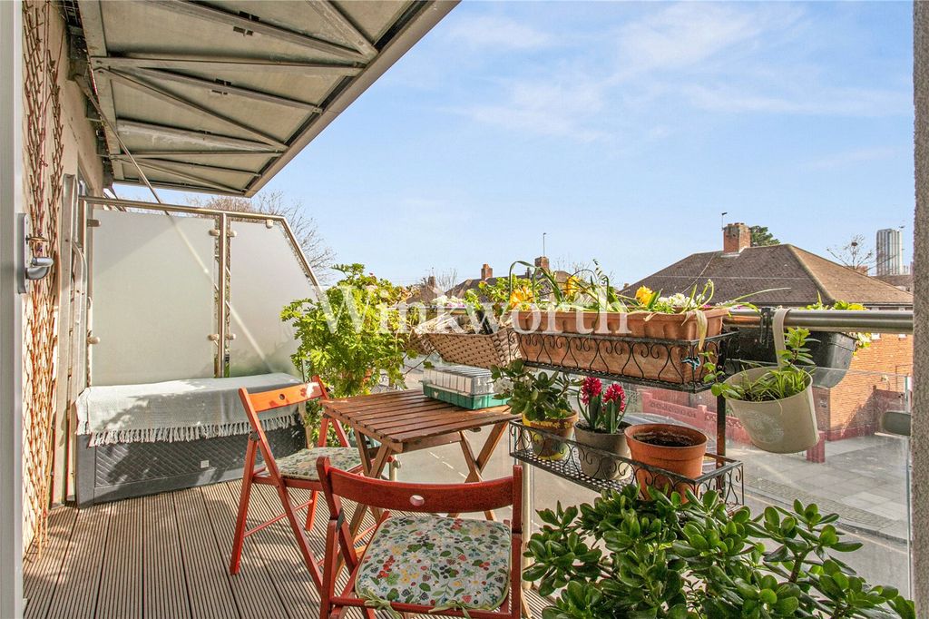 Property photo 2 of 11 Picture No. 12