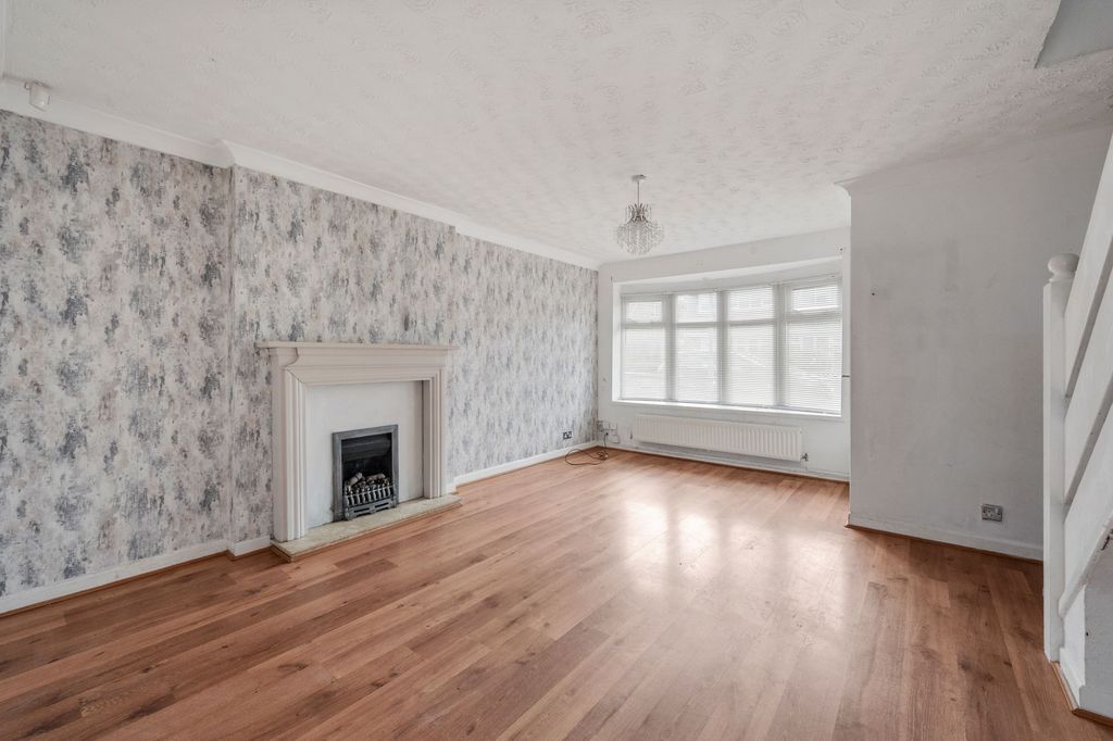Property photo 2 of 24