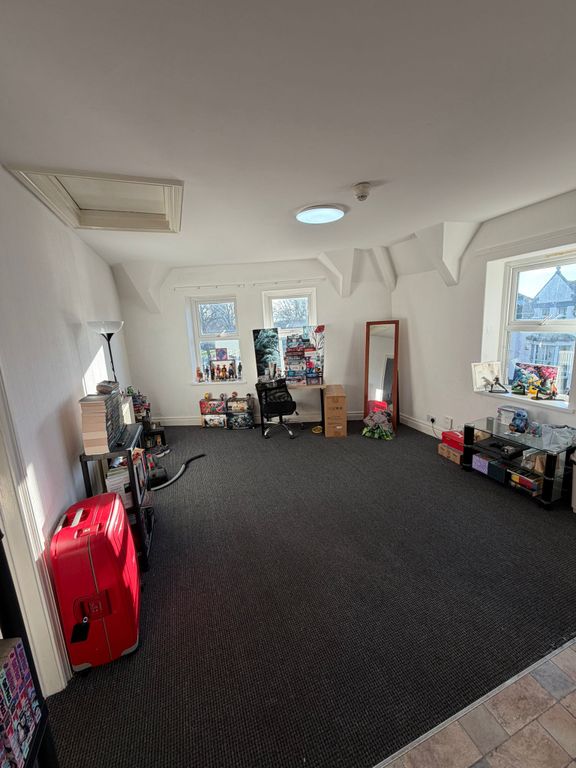 Property photo 3 of 4