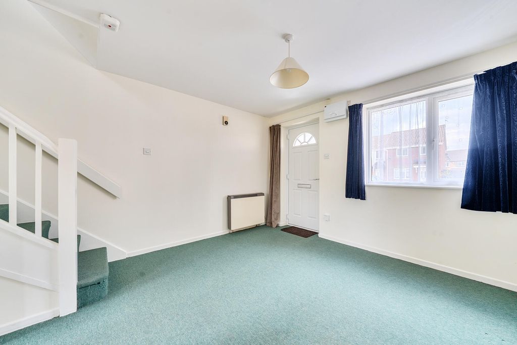 Property photo 3 of 14 Living Room