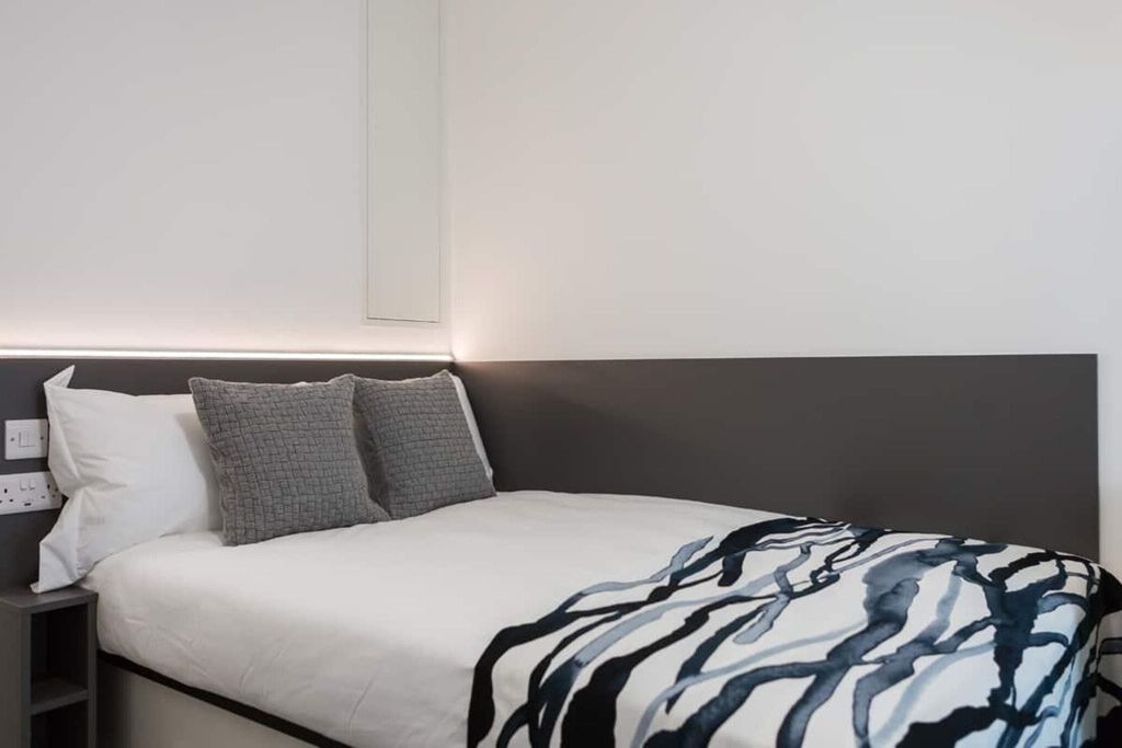 Property photo 3 of 15 Bedroom