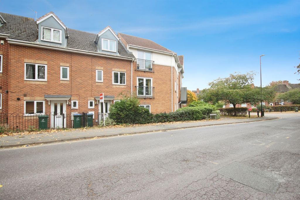 Property photo 1 of 16