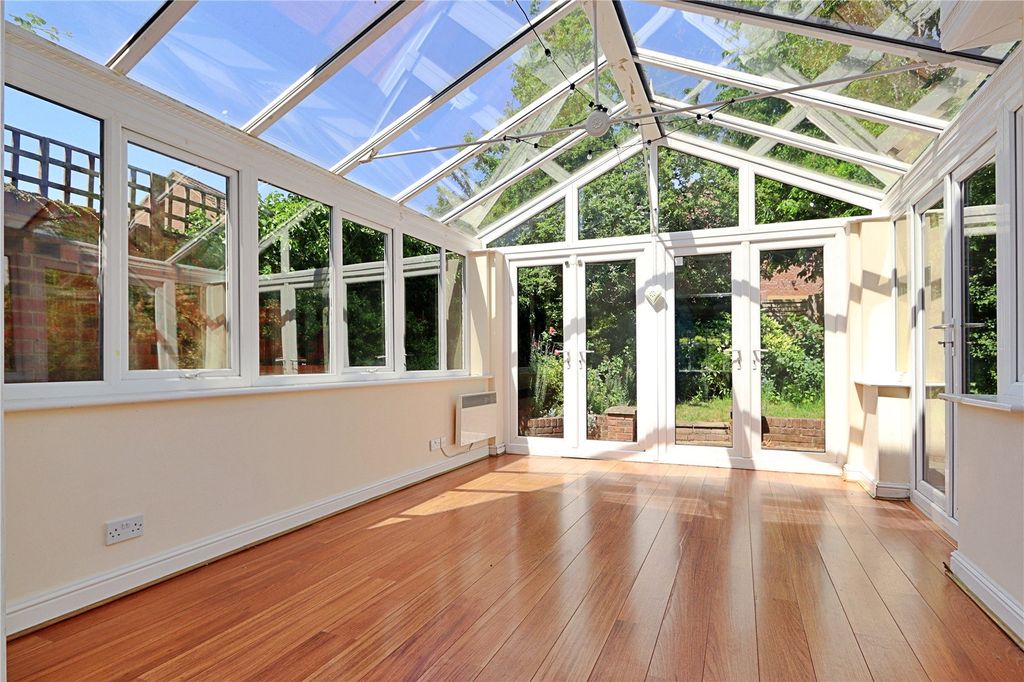 Property photo 2 of 22 Picture No. 24