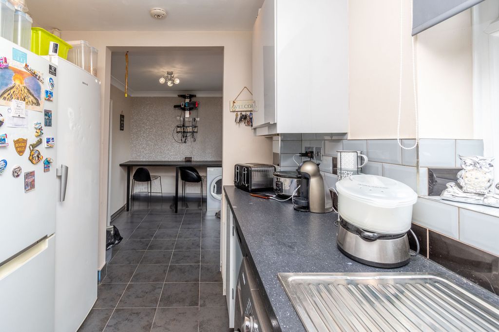 Property photo 2 of 19 Kitchen Diner