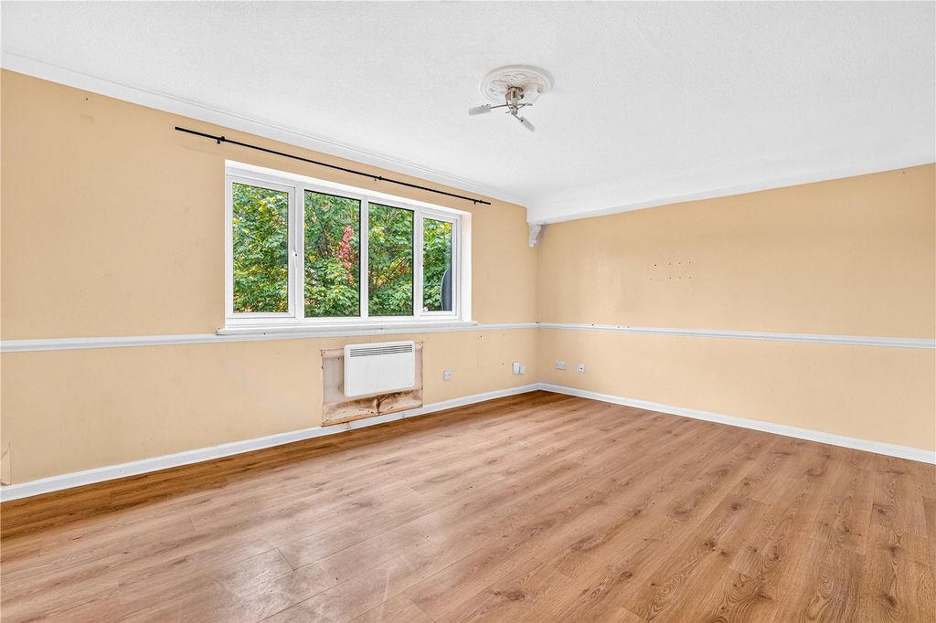 Property photo 2 of 8 Picture No. 05