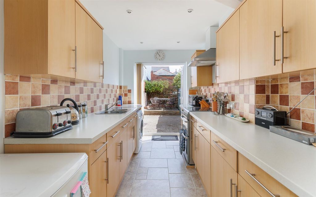 Property photo 2 of 23