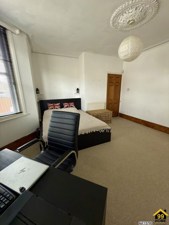 Property photo 3 of 17 Photo 2