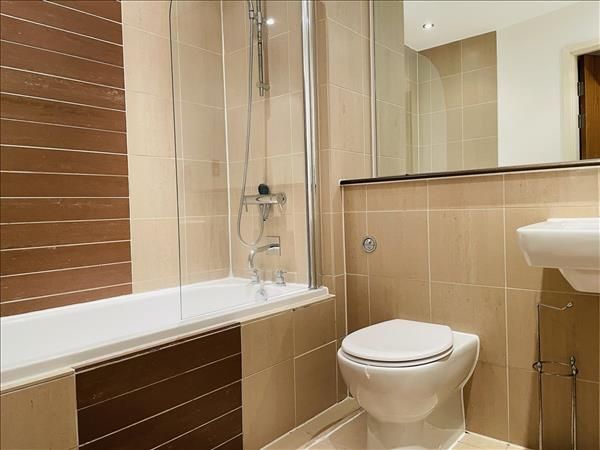 Property photo 2 of 7 Met1000781F.Jpg