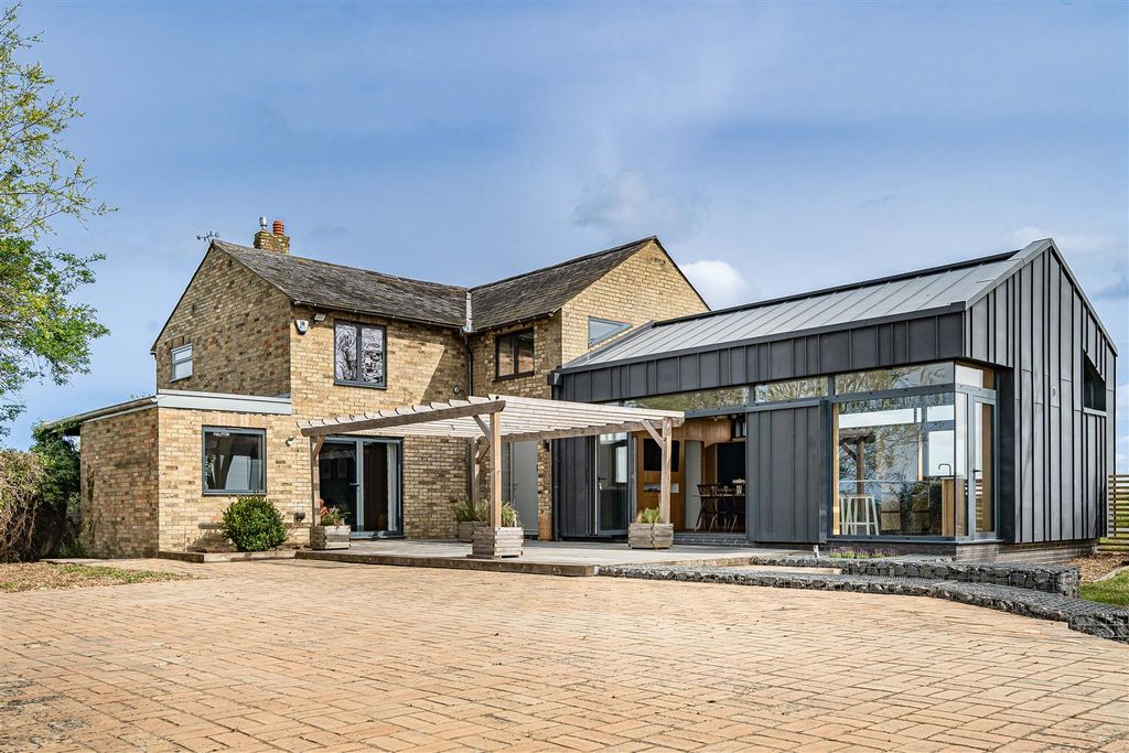 Property photo 1 of 50 64_77017.Jpg