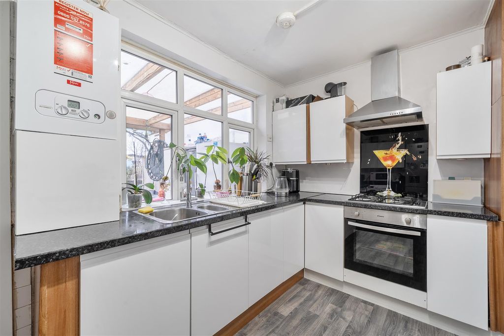 Additional image 5 of 4 bed end terrace house for saleSouthcote Avenue, Feltham TW13