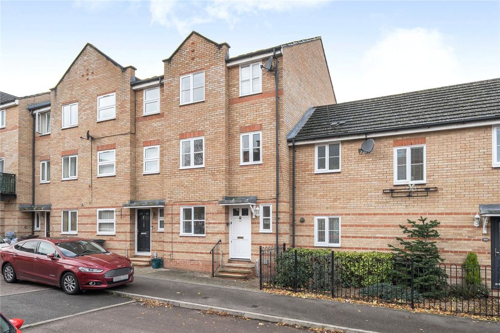 Property photo 1 of 20 Picture No. 04