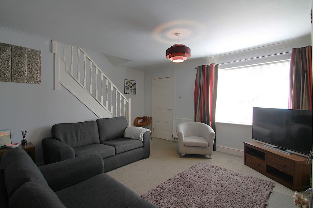 Property photo 3 of 36 Living Room