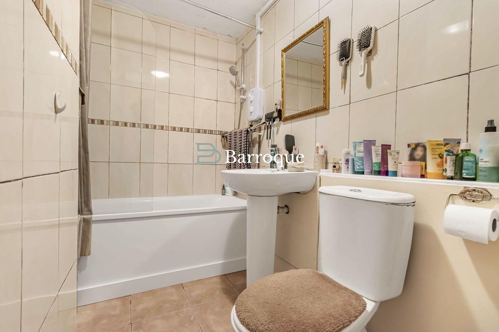 Property photo 3 of 15 Bathroom