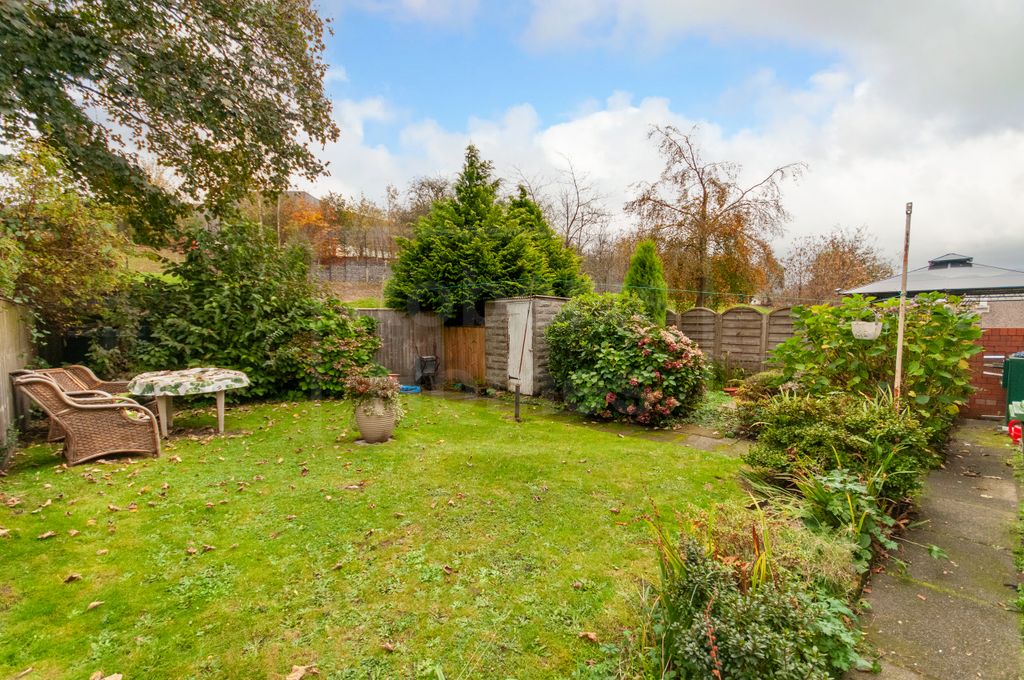 Property photo 3 of 23 Garden