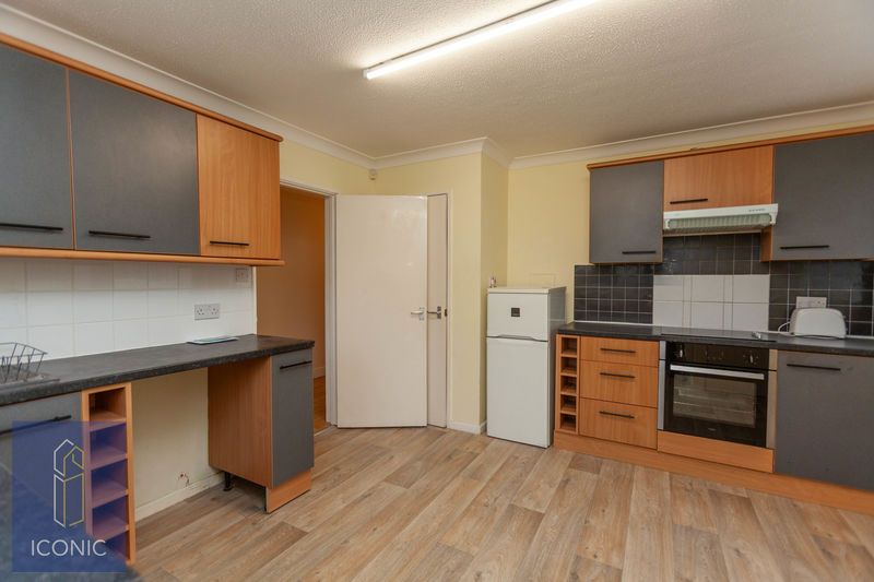 Property photo 3 of 9 Photo 5