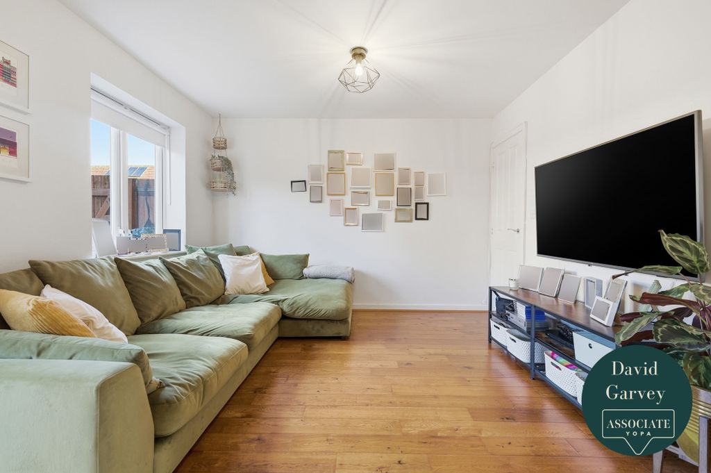 Property photo 2 of 13 Lounge/Diner