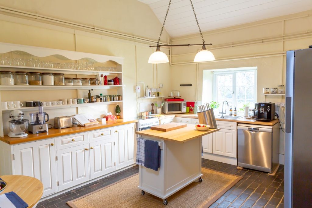 Property photo 3 of 39