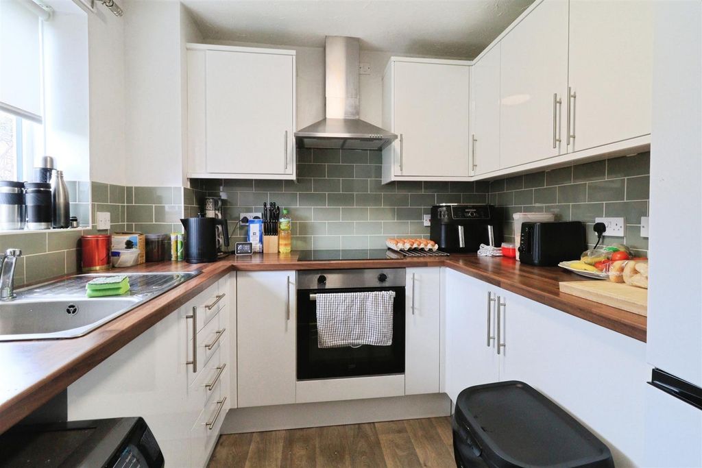 Property photo 3 of 18 B6372375-Img_8025.Jpg