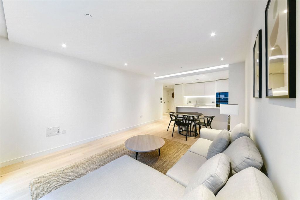 Property photo 3 of 10 Reception Room