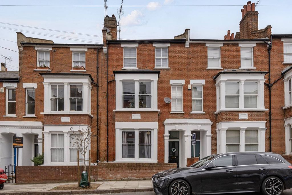 Property photo 2 of 8