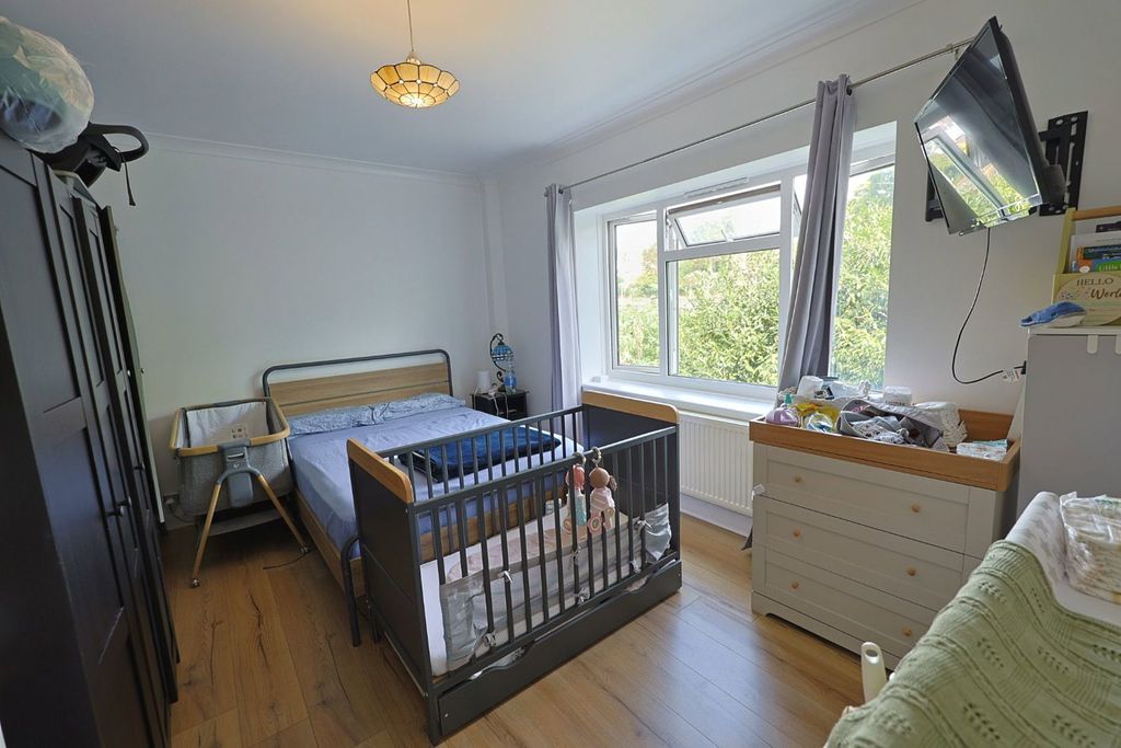 Property photo 3 of 7
